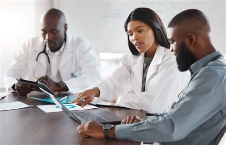 What do healthcare accountants do?