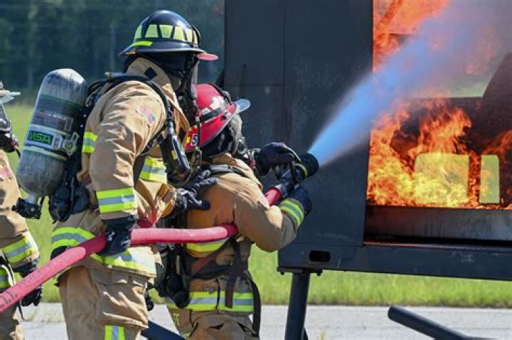 What is the lowest paying state for firefighters?
