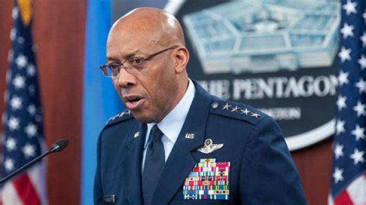 Who reports to chief information officer?
